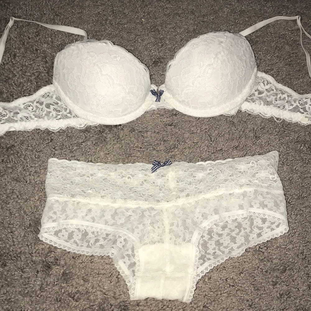 COPY - Gilly Hicks lace bra and panty set
